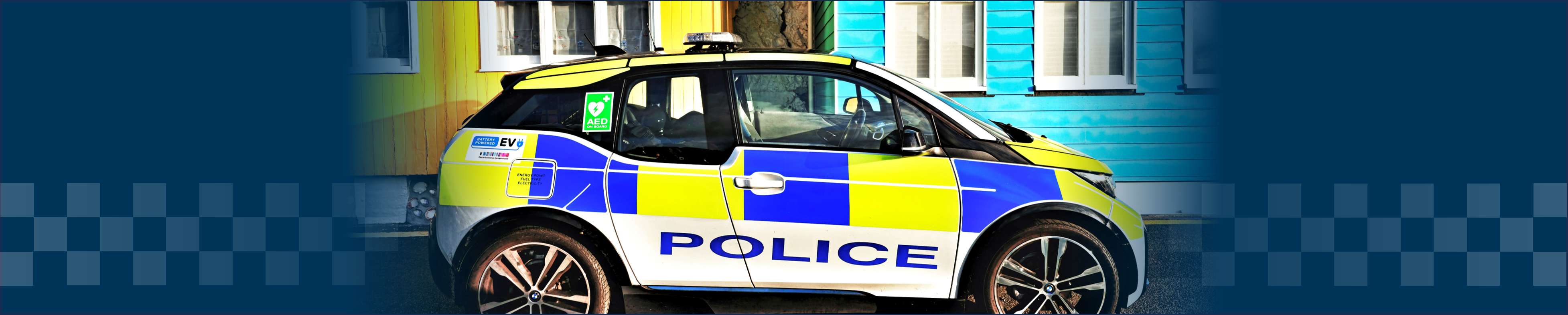 i3 Blue Yellow hut banner